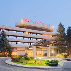 crowne-plaza.bucharesthotelsnow.com/